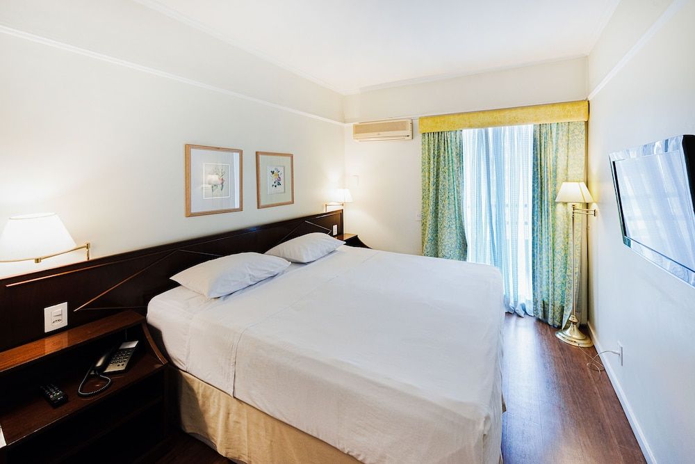 Deluxe Suite, 1 Queen Bed