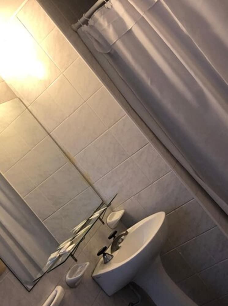 Palace Hotel Mendoza Triple Room 4