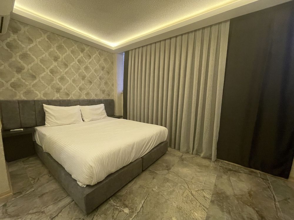 Le Luxe suites hotel & SPA