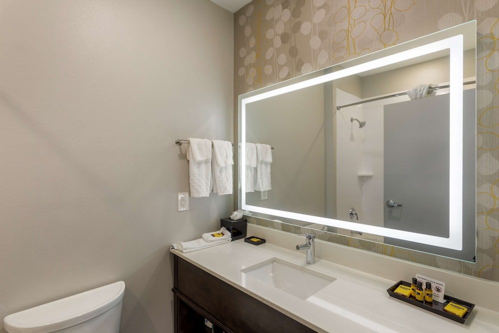 Best Western Plus Executive Residency Antioch Inn Suite, 1 King Bed, Non Smoking, Kitchenette (Larger Room) 3