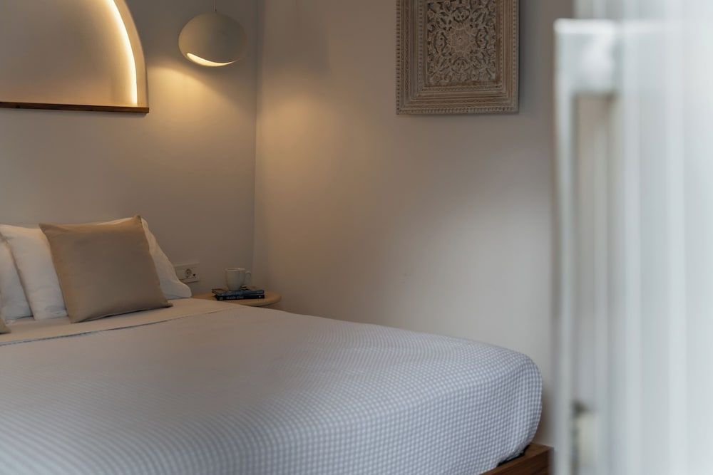 Galation Economy Room 7