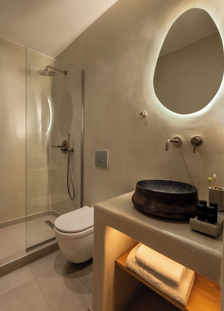 Galation Economy Room 9