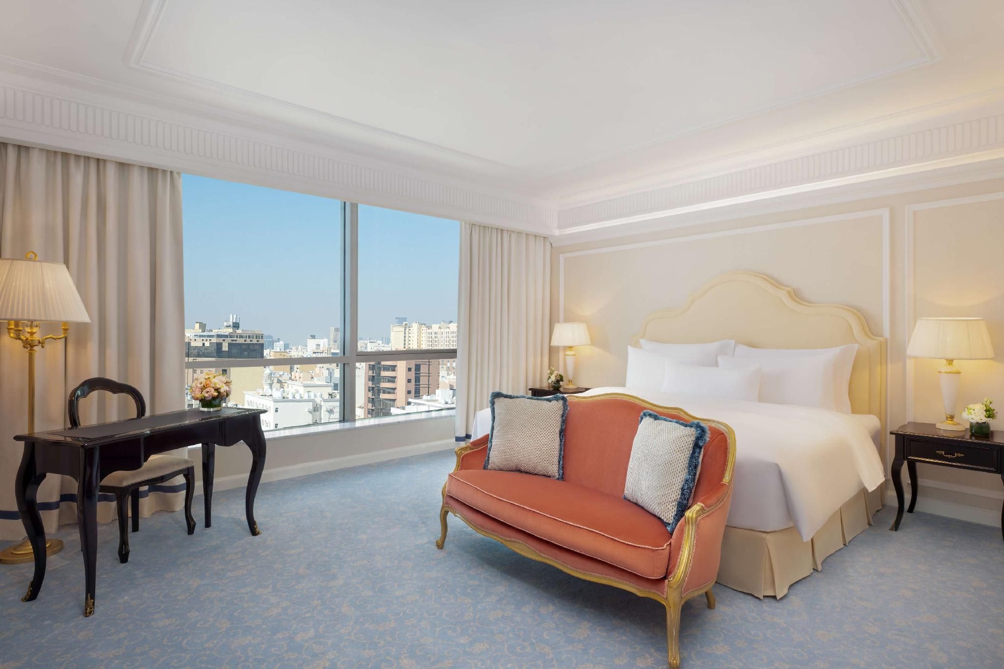 King Grand Deluxe Room