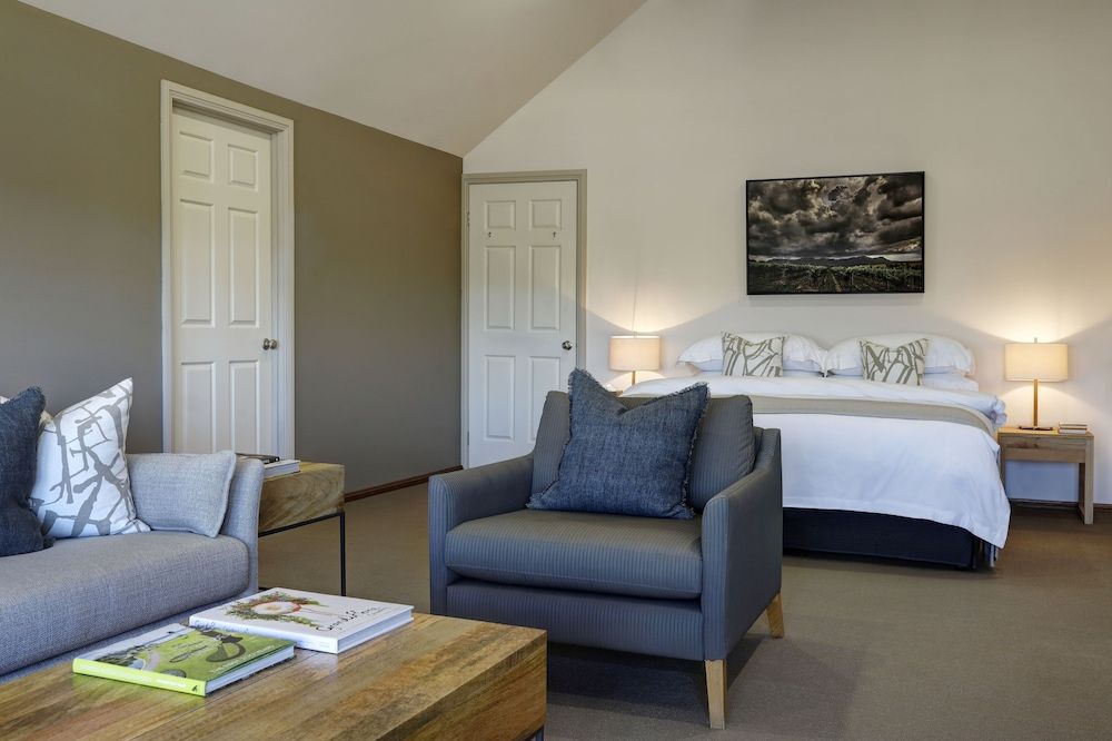 Spicers Vineyards Estate Deluxe House, Multiple Beds, Kitchen, Courtyard View 2