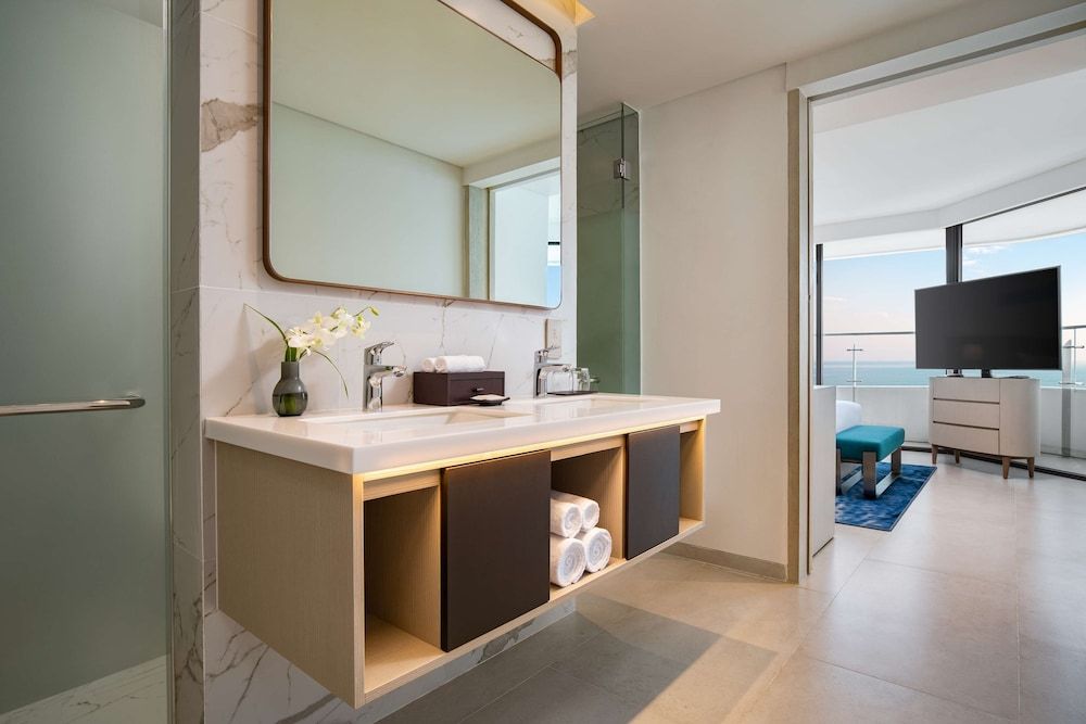 undefined Radisson Hotel Danang 8