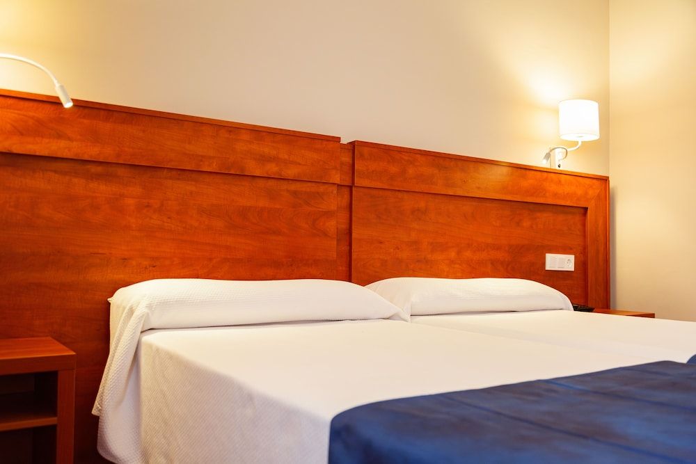 Port Denia Hotel Double Room, Pool View (2 Adults + 1 child) 3