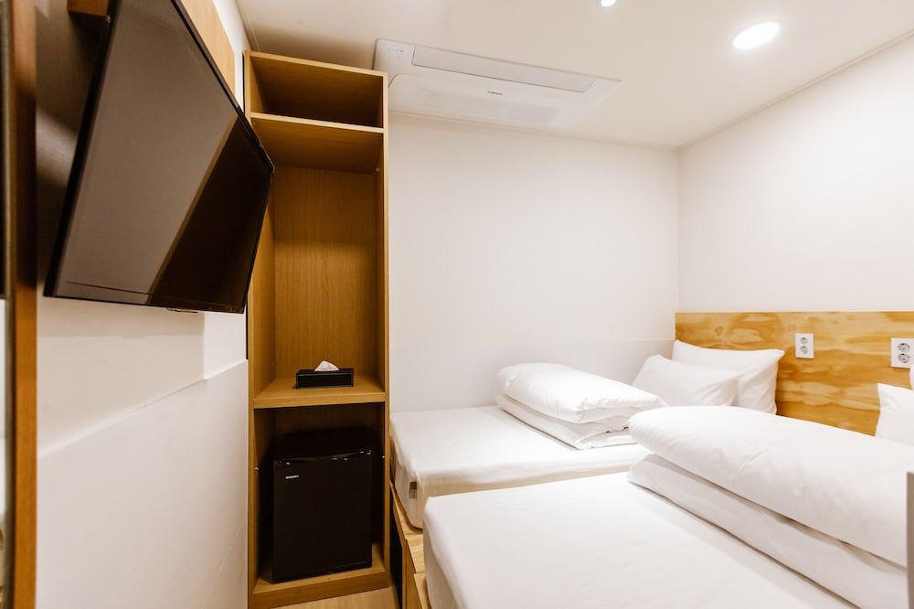 undefined Step Inn Myeongdong 2 - Hostel 5