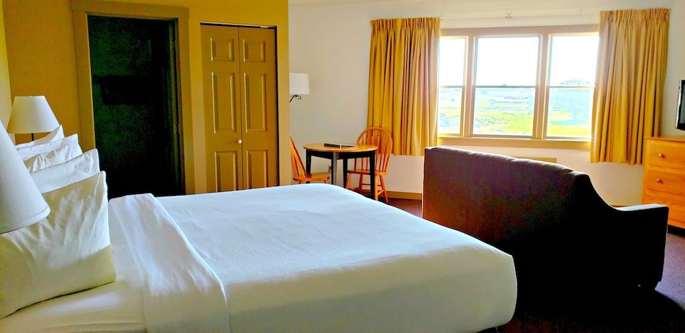 Berlin Heritage Inn Deluxe Room, Non Smoking, Fireplace 4