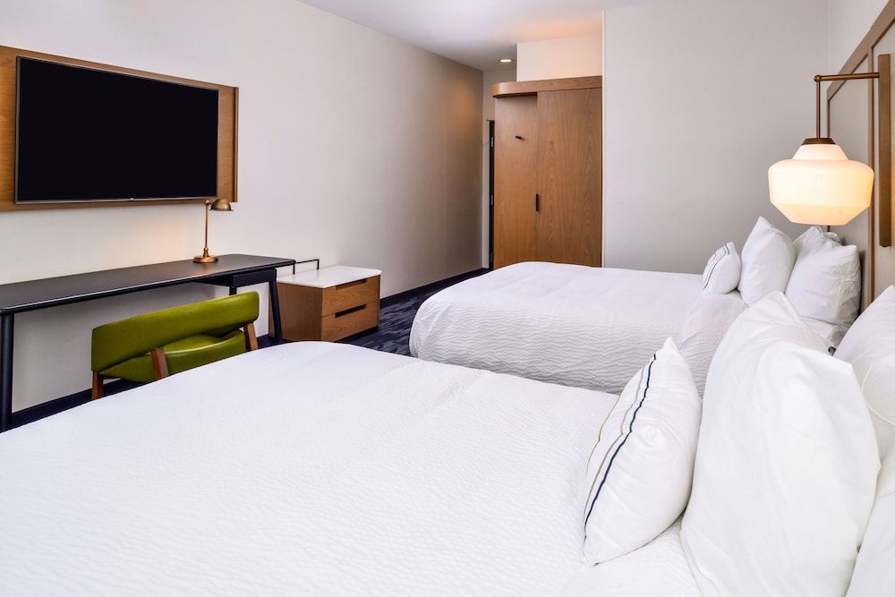 Room, 2 Queen Beds (Mobility/Hearing Accessible, Tub)