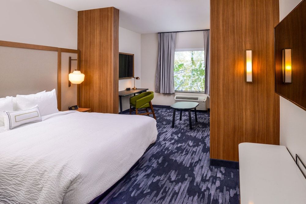 Suite, 1 King Bed