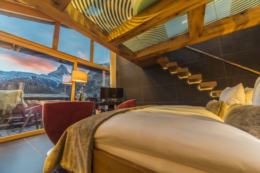 Sky Room (Matterhorn View)