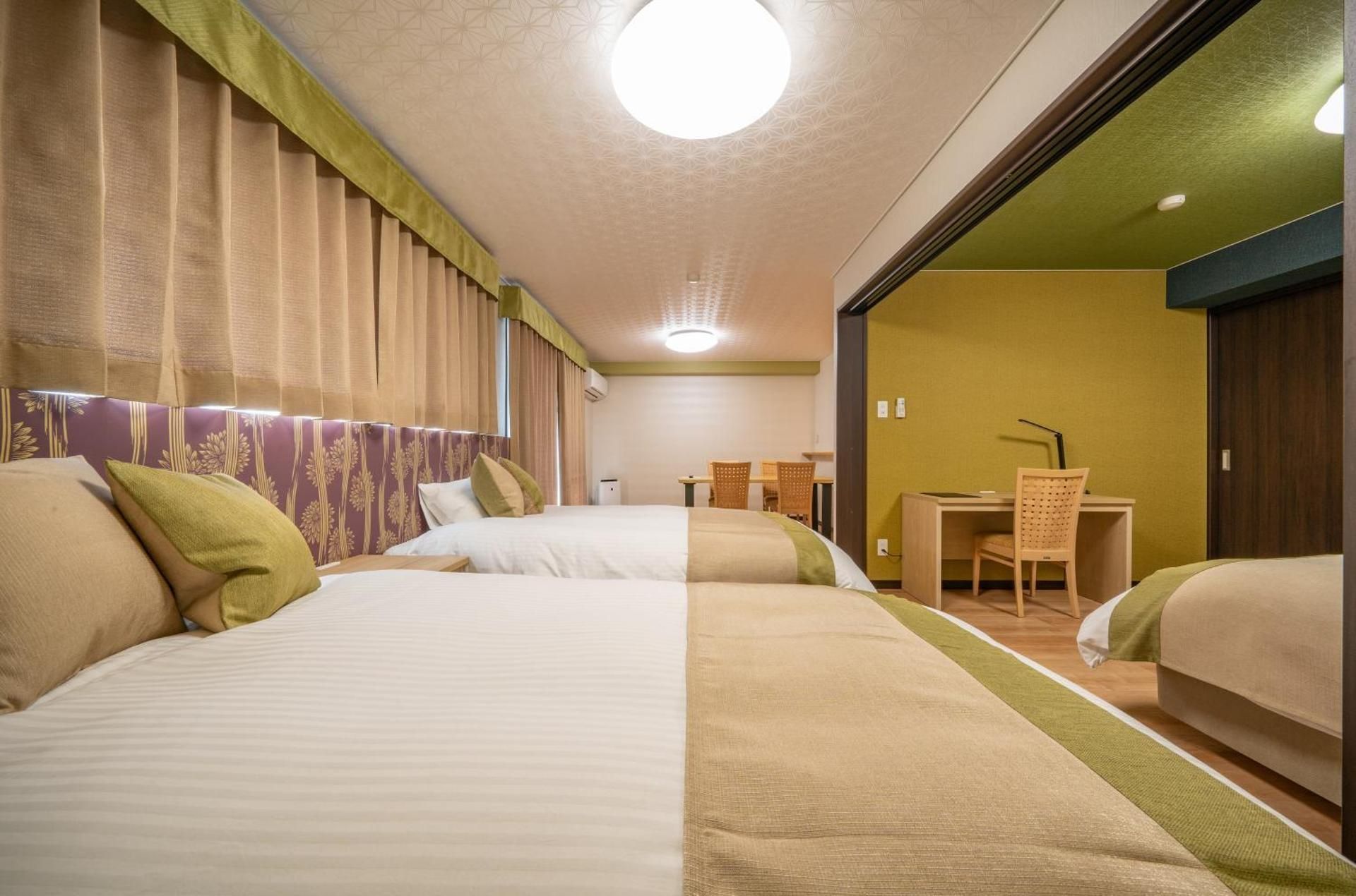 Deluxe Suite