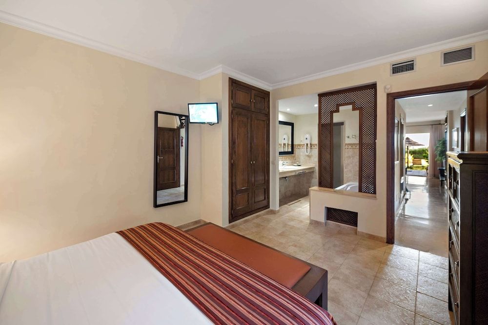 Premium Suite, 1 Bedroom, Hot Tub (Plus)