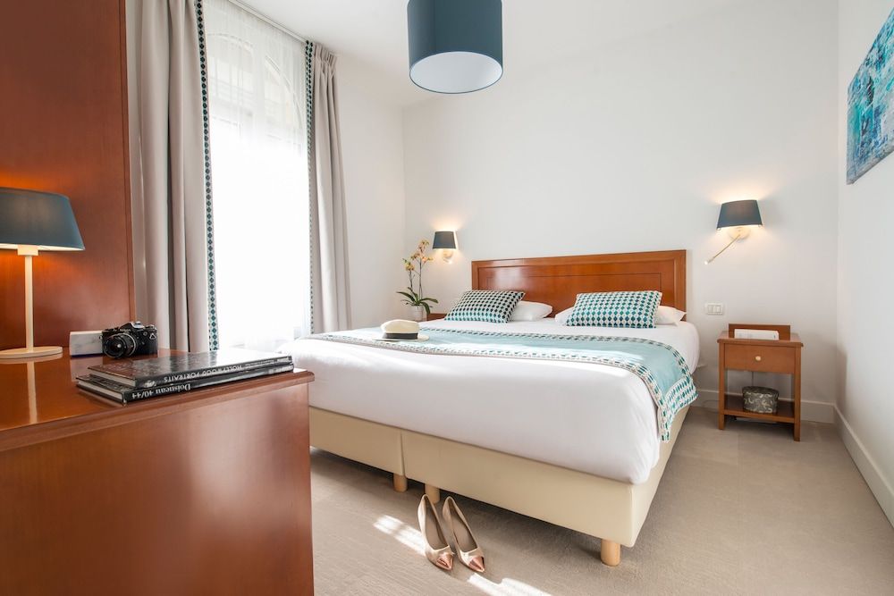 Hotel Olympia Suite 2