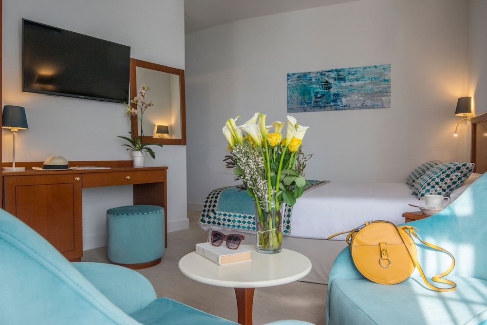 Hotel Olympia Deluxe Double or Twin Room 6