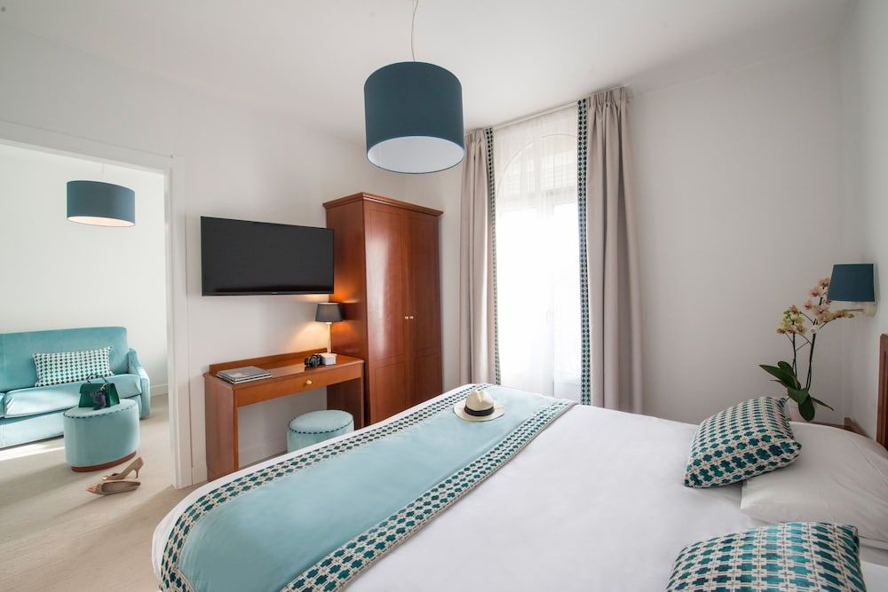 Hotel Olympia Suite 3