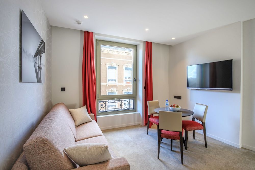 Panorama 360 Hôtel & Spa Premium Suite, 1 Queen Bed with Sofa bed, Non Smoking 3