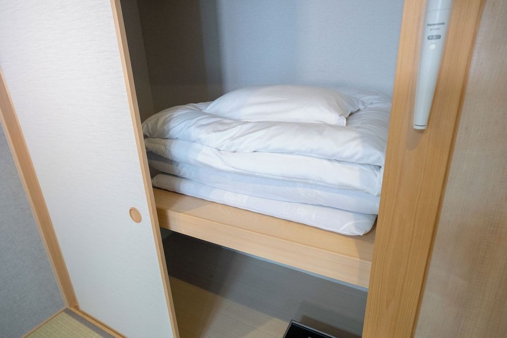 Essential tatami Room up to 3 futon beds (Non-smoking)