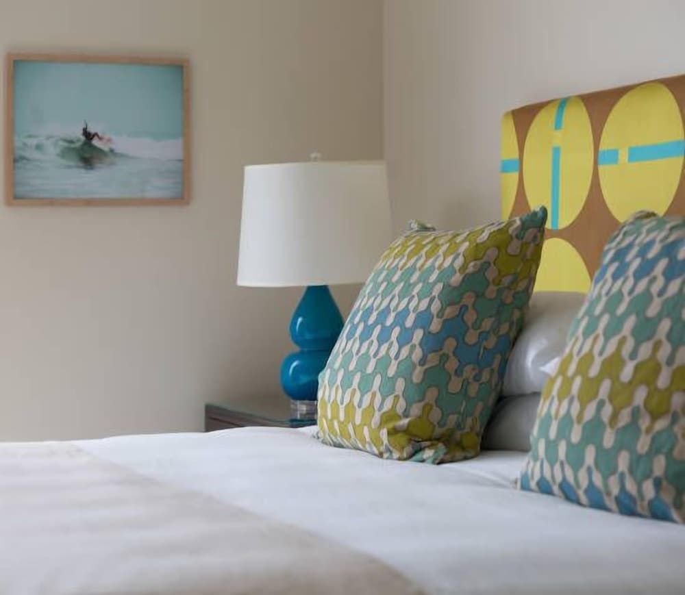 The Break Hotel Sunset King with Balcony 2