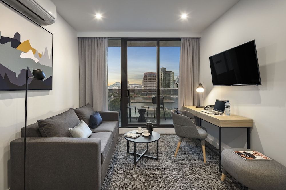 Quest NewQuay One Bedroom Executive Apartment 5