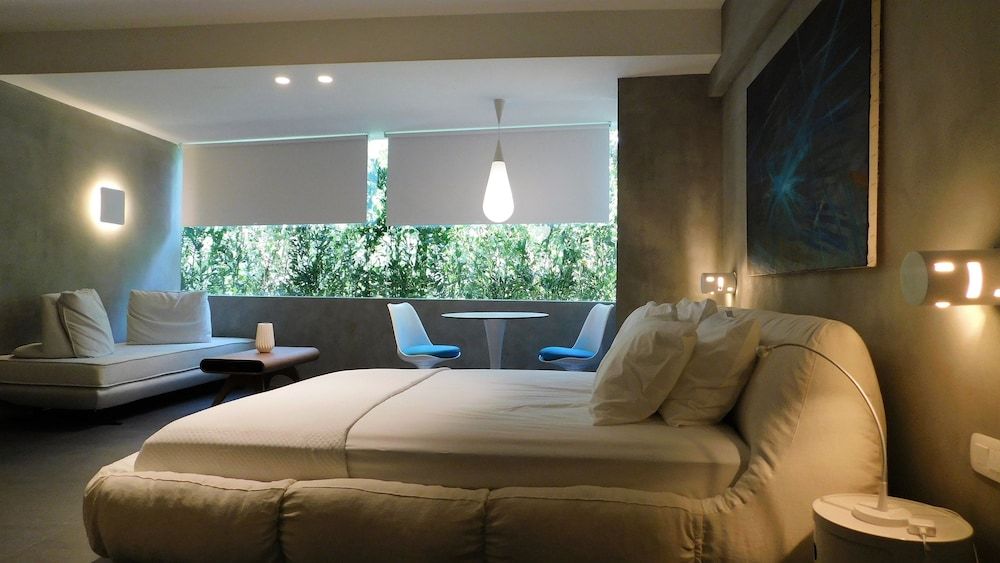 101 Adrianou Luxury Urban Stay Superior Suite, Garden View 2