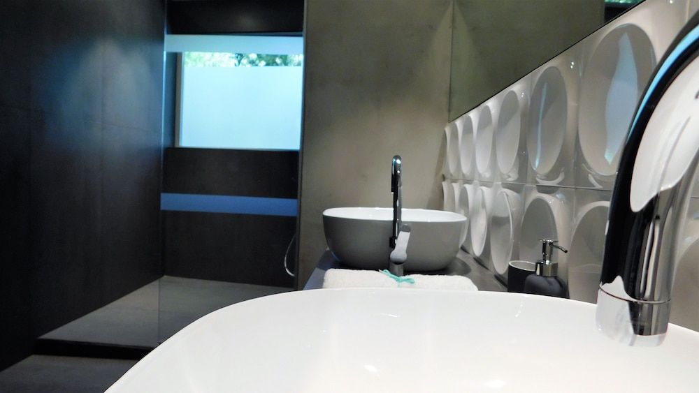 101 Adrianou Luxury Urban Stay Superior Suite, Garden View 7