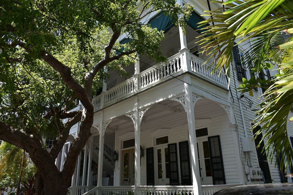 undefined Simonton Court Historic Inn & Cottages 7