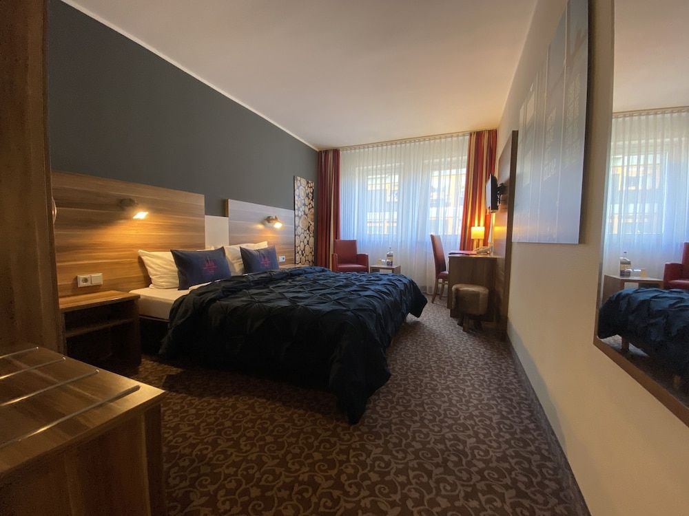 Standard Double Room, City View