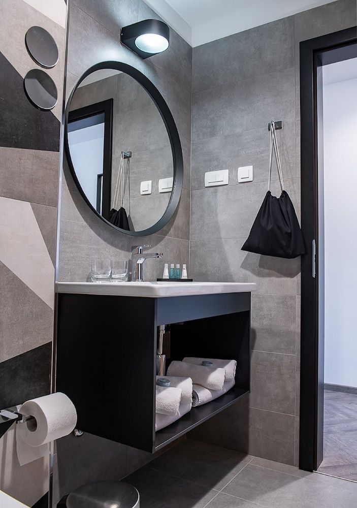 Urban Ring Hotel Double Room, Kitchenette 9