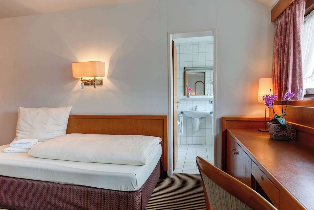 Centro Hotel Stern, Trademark Collection by Wyndham Family Room, 1 Double Bed with Sofa bed 3