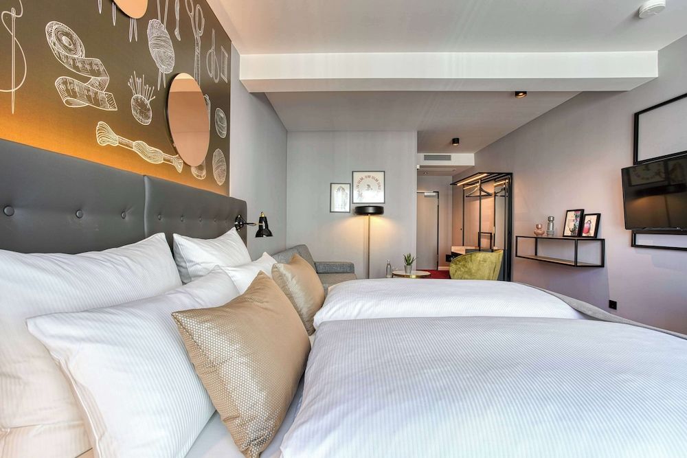 Comfort Room, 1 Double Bed with Sofa bed (Family Plus)