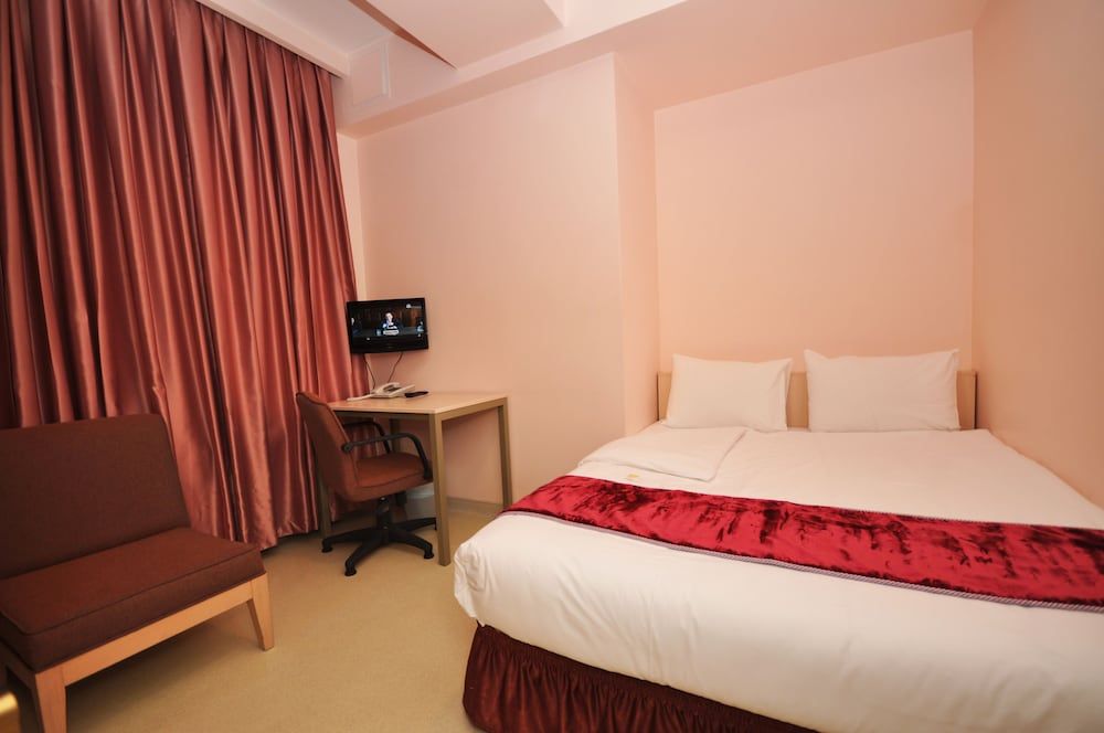 Han Hotel Standard Double Room 4