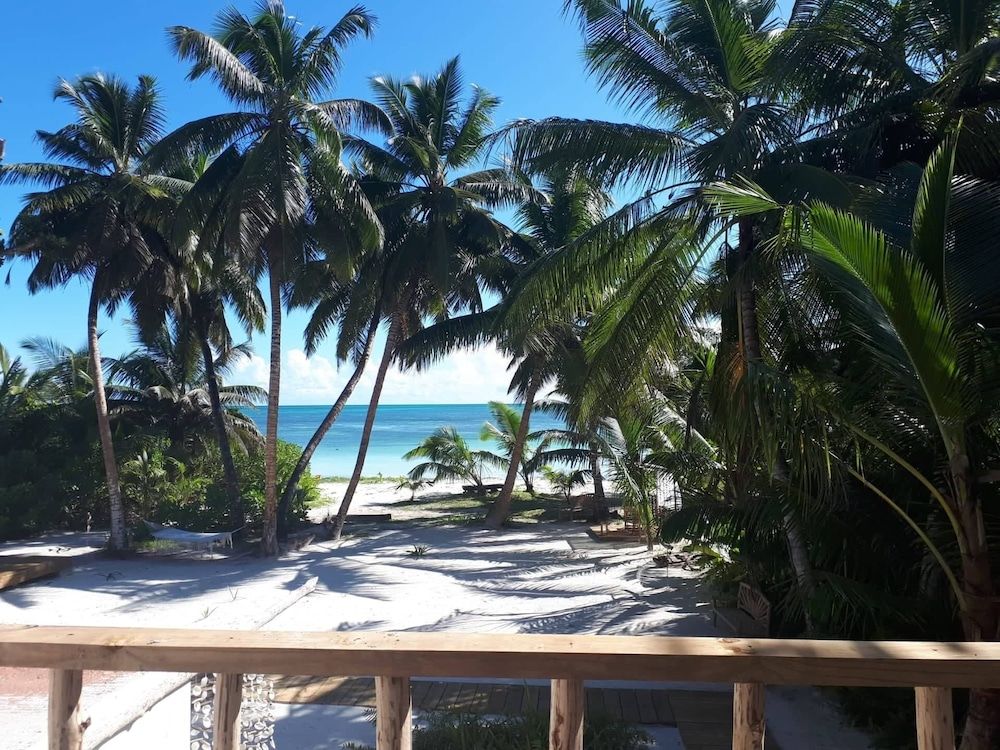 Bliss Hotel Praslin Deluxe Double Room, 1 Bedroom, Ocean View, Beachfront 6