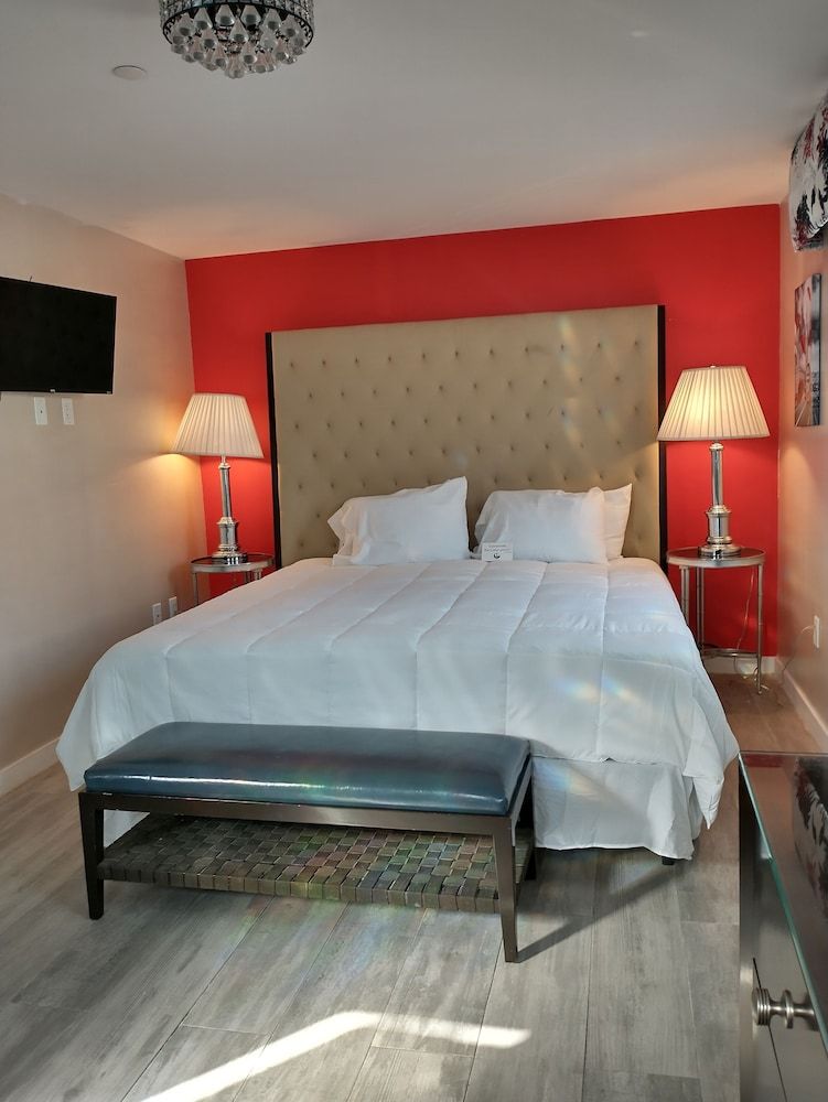 Dunns Josephine Hotel Premier Room, 1 King Bed, ADA 2