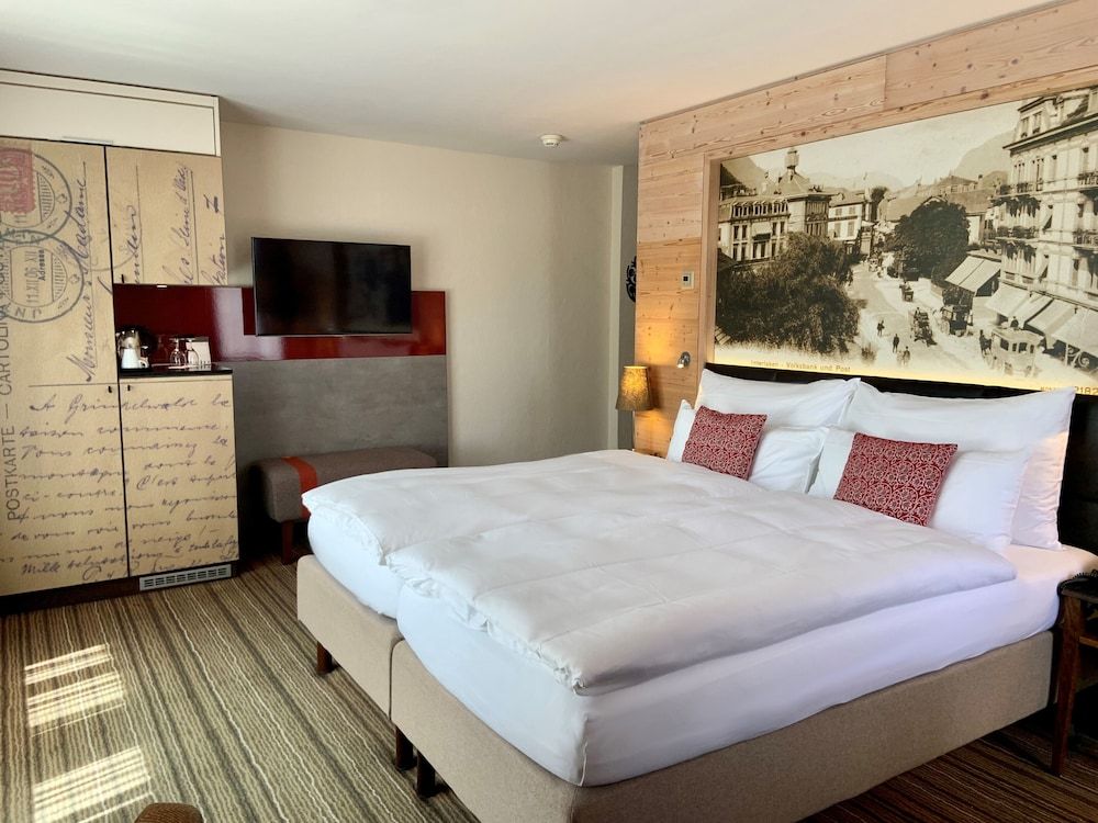 Hotel Interlaken Medium with balcony 8