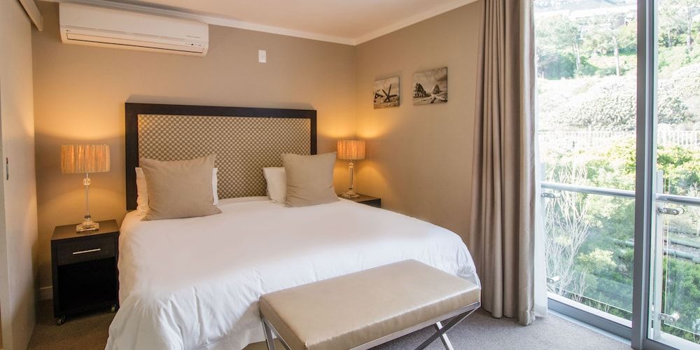 undefined The Crystal Apartments 9