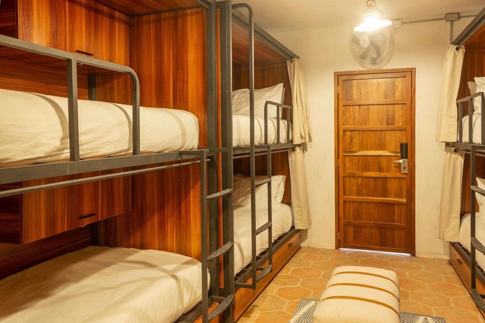 Nílu Isla Mujeres by Selina Private Room, 12 Beds