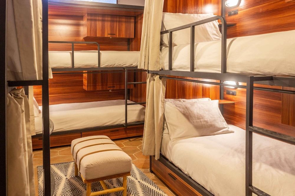 Nílu Isla Mujeres by Selina