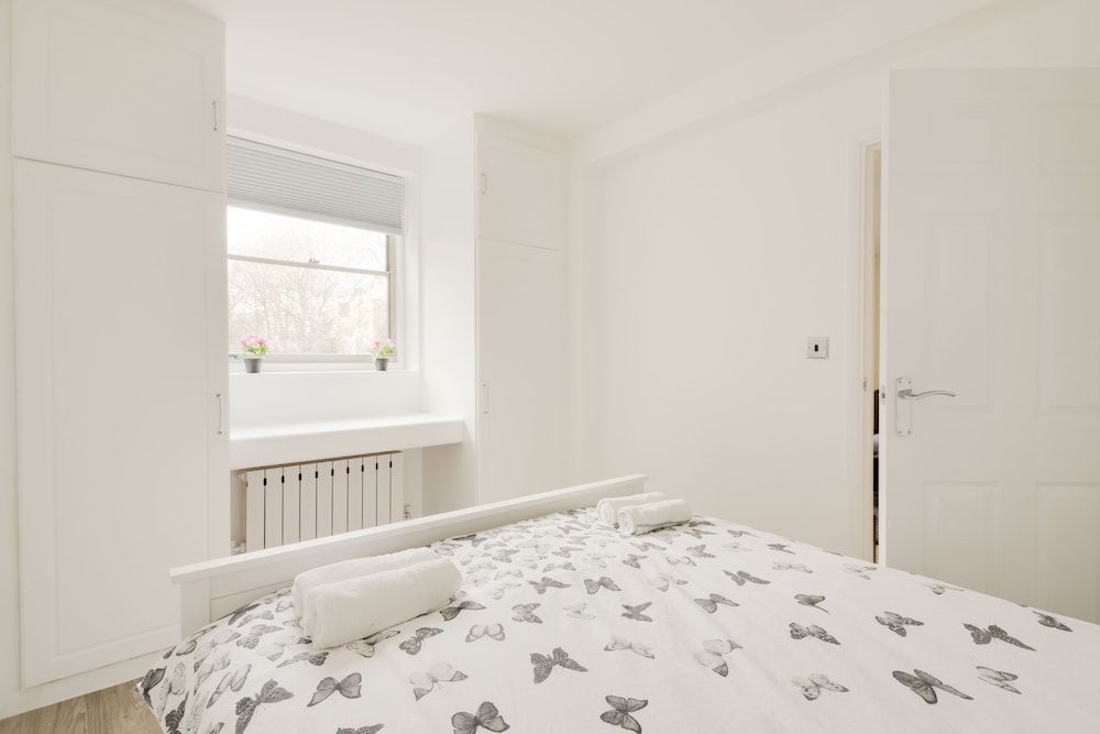 Sherborne Court Superior Apartment, 1 King Bed with Sofa bed, Accessible, City View 3