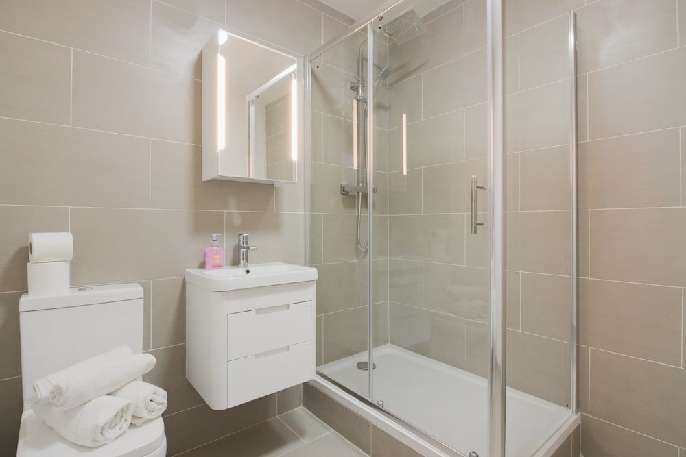 Sherborne Court Superior Apartment, 1 King Bed with Sofa bed, Accessible, City View 5