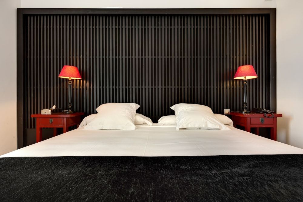 Market Standard Double Room (Interior) 2