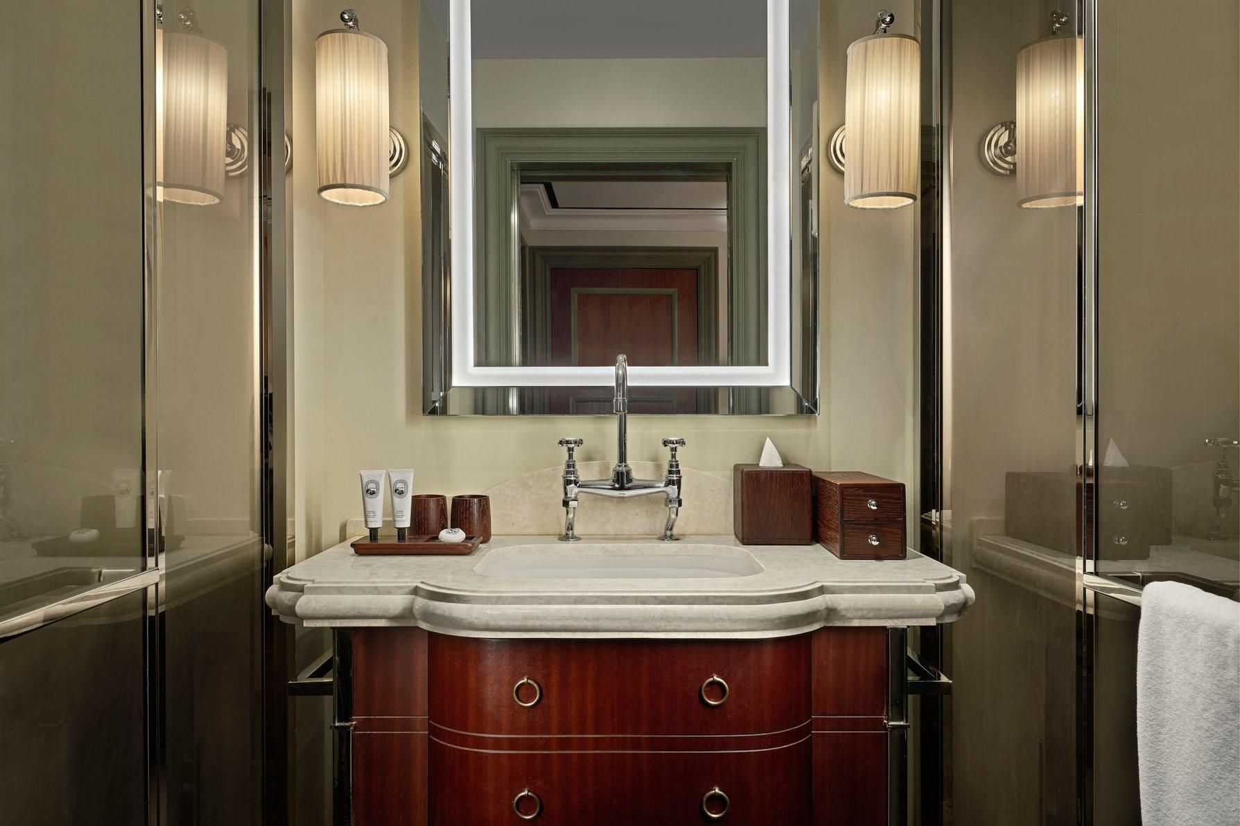 Juliet Club Suite, Club lounge access, Suite, 2 Double, Limited view