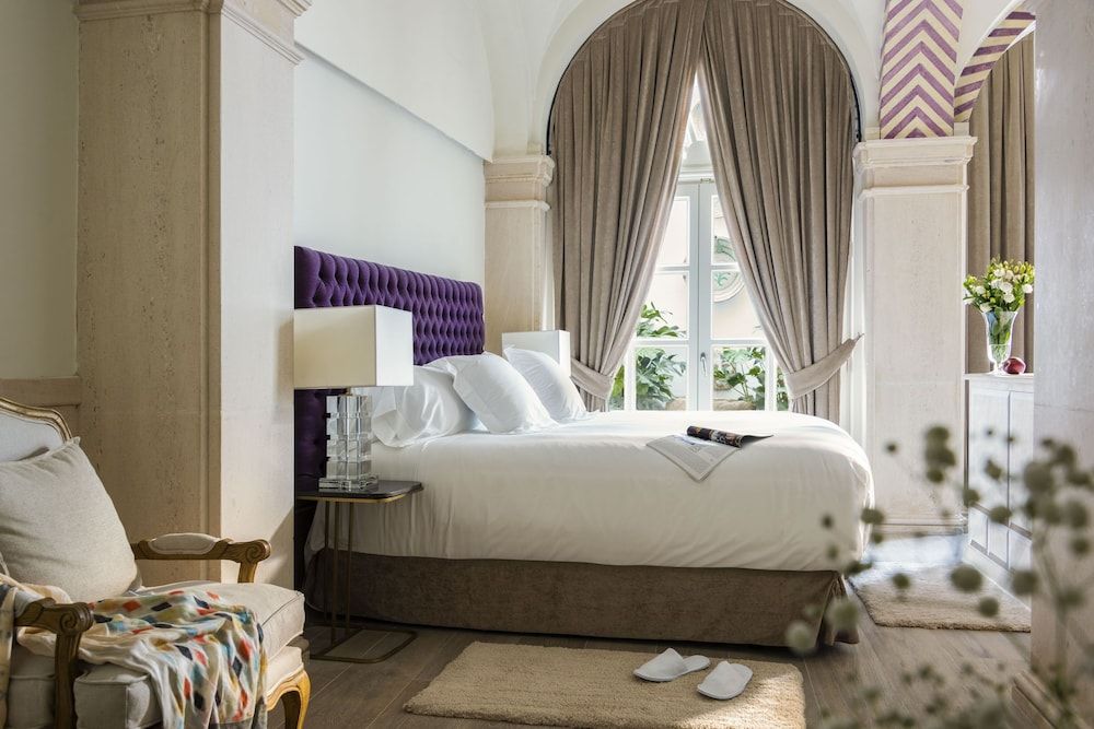 undefined Casa de Triana Luxury Suites by Casa del Poeta 2
