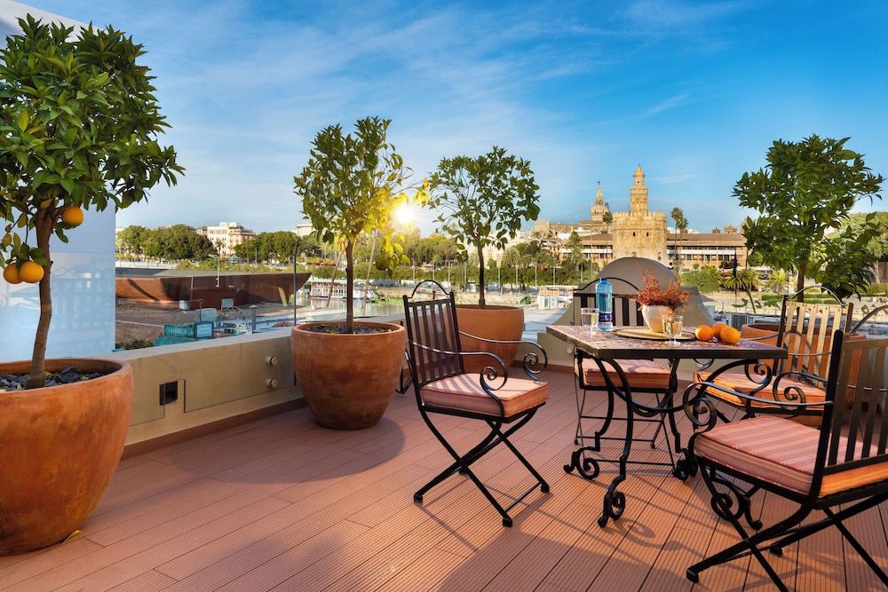 undefined Casa de Triana Luxury Suites by Casa del Poeta 5