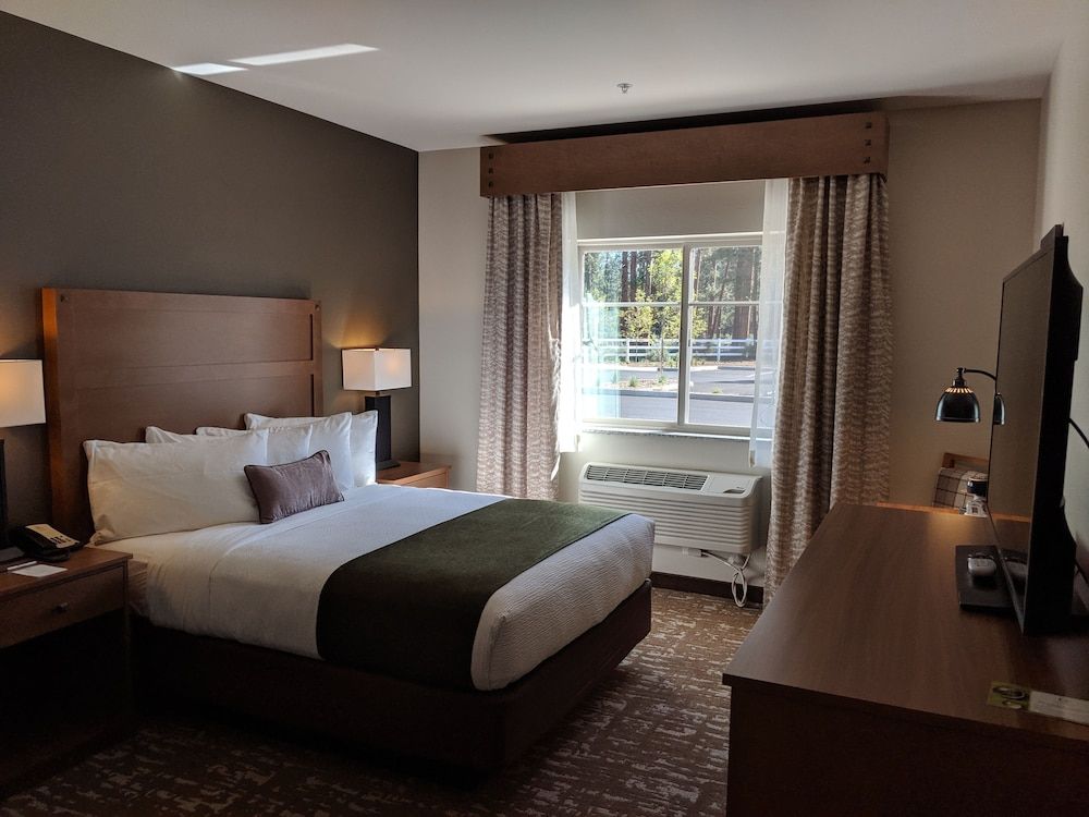 GrandStay Hotel & Suites