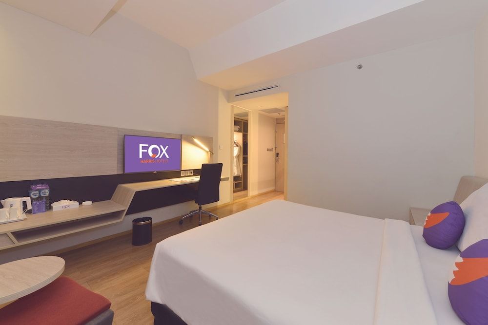 FOX Hotel Pekanbaru Deluxe Room 5