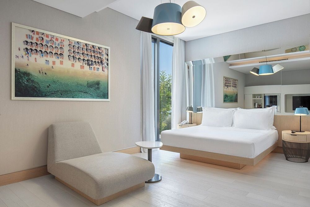 Deluxe Room, 1 King Bed, Terrace