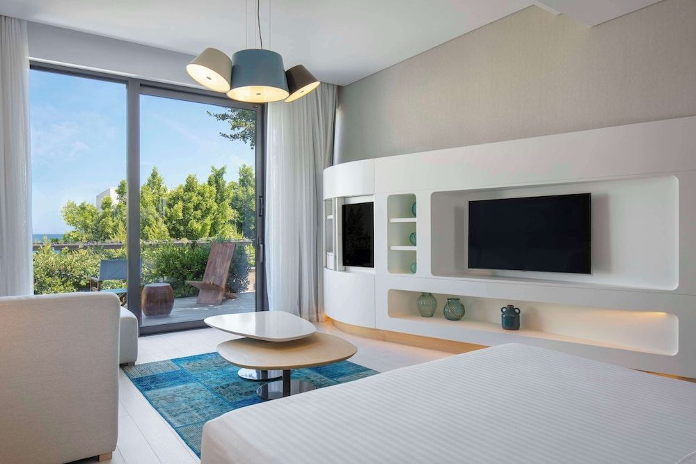 Deluxe Room, 1 King Bed, Terrace