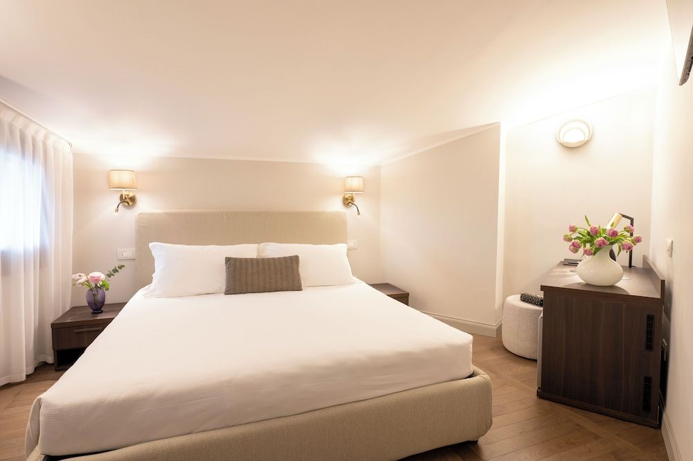 Carlton Comfort Room 3