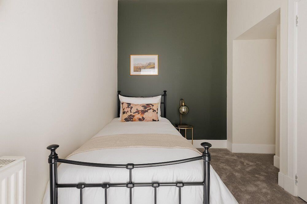 undefined Royal Garden Apartments New Town 9